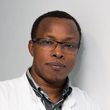 Dr NICOBAHARAYE Dieudonné